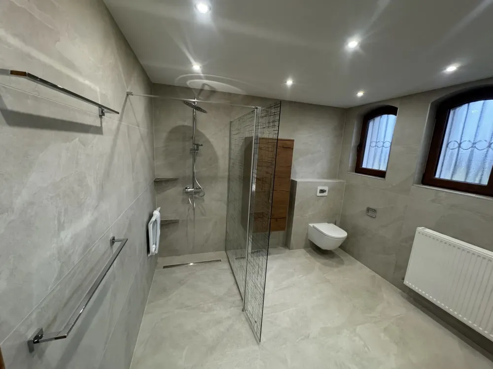 Salle de bain clé en main à Rimling